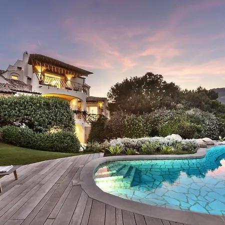 Pevero Vista Mare Con Piscina E Palestra ヴィラ *