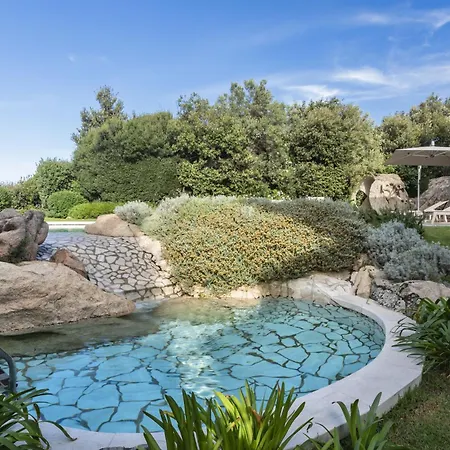 Pevero Vista Mare Con Piscina E Palestra فيلة Abbiadori