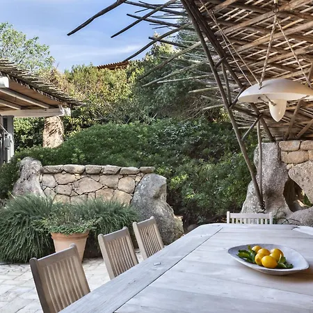 Pevero Vista Mare Con Piscina E Palestra فيلة *