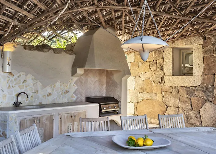 Pevero Vista Mare Con Piscina E Palestra
