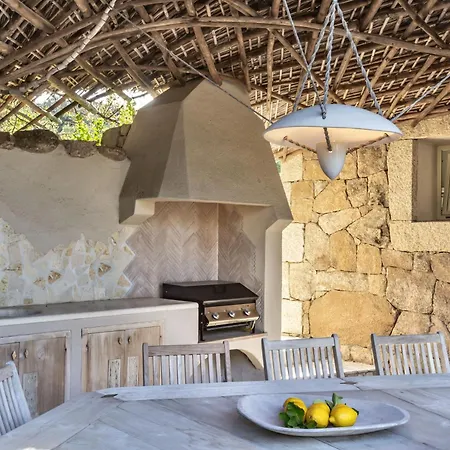 Pevero Vista Mare Con Piscina E Palestra