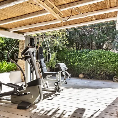 Pevero Vista Mare Con Piscina E Palestra Villa *