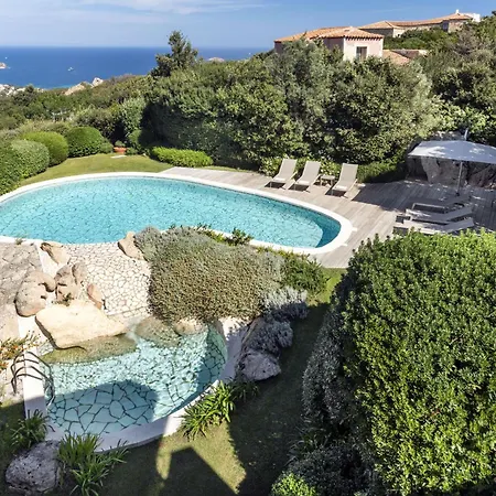 Pevero Vista Mare Con Piscina E Palestra Villa
