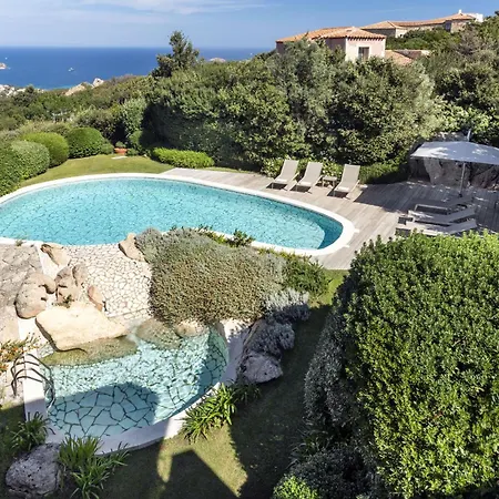 Pevero Vista Mare Con Piscina E Palestra Вилла